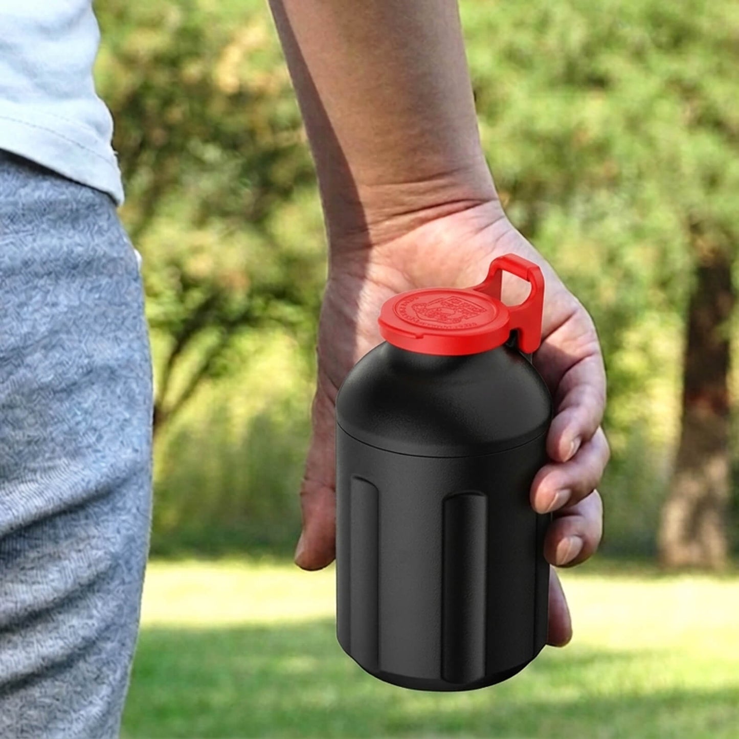 Highly portable black Smoke Hunter 4.0 pocket companion providing superior odor control compared to traditional handheld smoke traps
